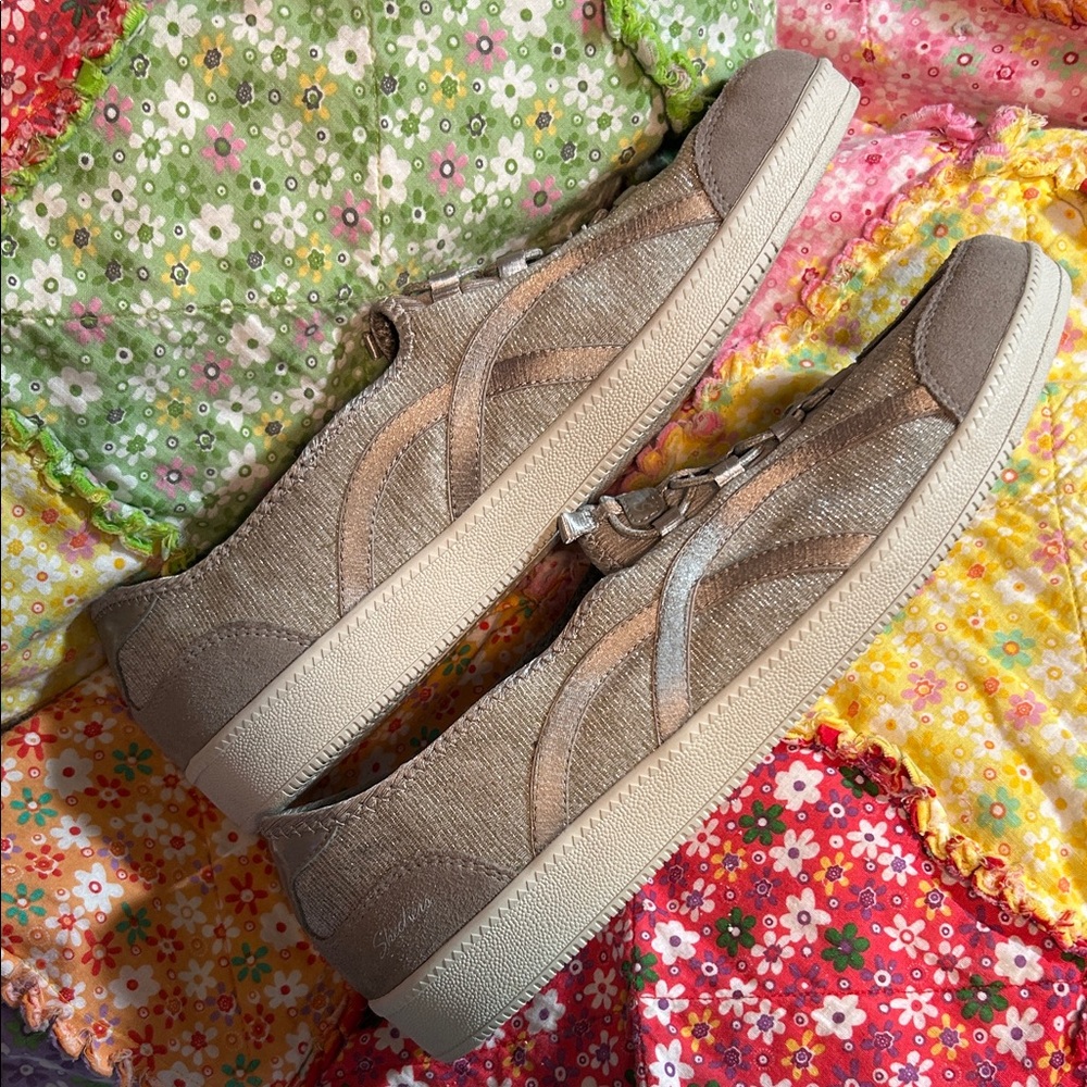 NWOB Skechers Women's Tan Sparkly Slip-On Air Cooled Memory Foam Sneakers, Sz 11 - Picture 5 of 10
